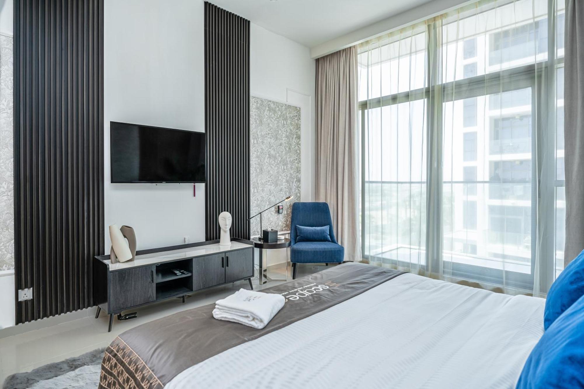 Escape24 Luxury Golf Promenade Damac Hills Apartment *
